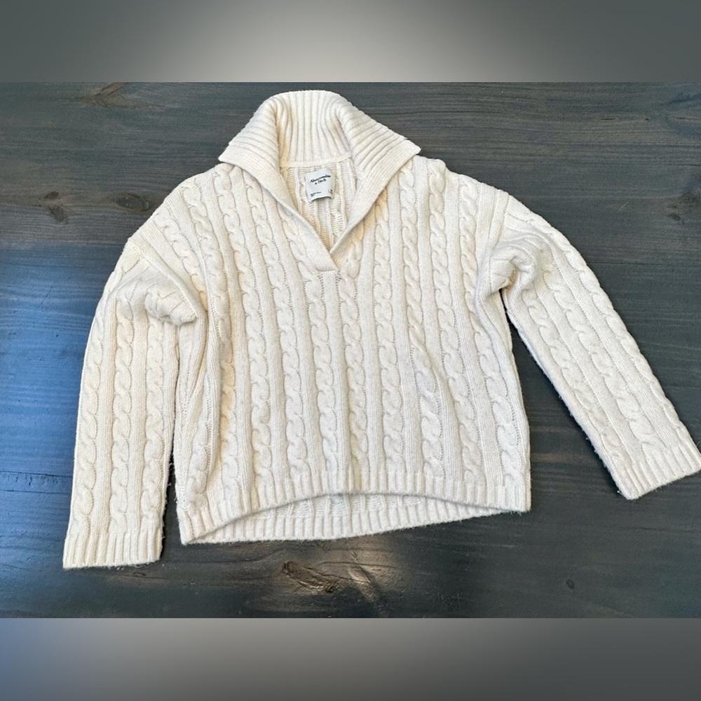 Abercrombie&Fitch Cable Collar Sweater Cream size M